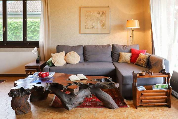 Vacation house for 4 people, with yard, with pets in Lake Geneva