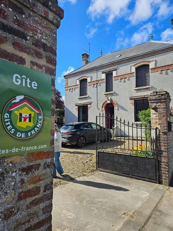 Gîte pour 4 personnes, avec jardin dans Poilly