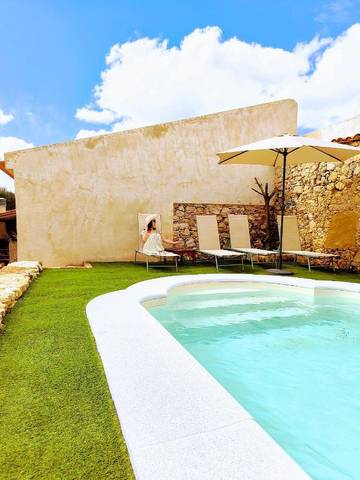 Gîte pour 4 personnes, avec jardin ainsi que piscine et vue, animaux acceptés à Rio Maior