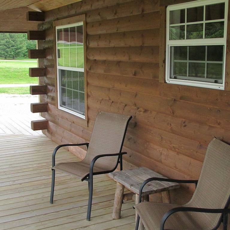 Abgeschieden, Log Cabin Rental, Eigene Hot Tub, am Southern Illinois Wine Trail in Union County (IL)