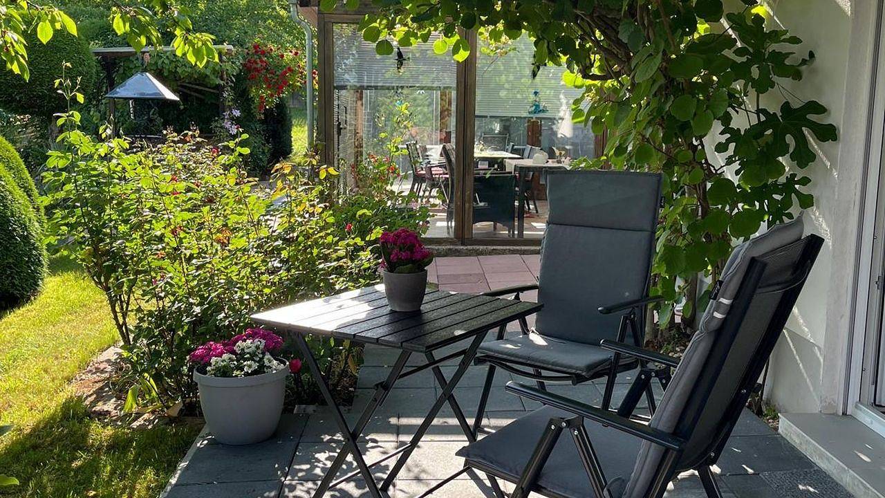 Geheel vakantieappartement, Vakantieappartement voor 2 personen met terras in Saarburg, Mosel-Saar