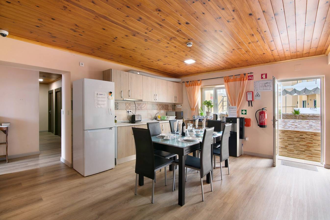 Appartement 'Quarto Twin 203' met gedeeld terras, draadloos internet en airconditioning, foto 9