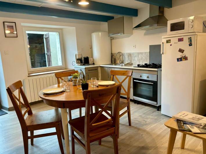 Location de vacances pour 4 personnes, avec terrasse, animaux acceptés à Saint-Germain-des-Vaux - 3