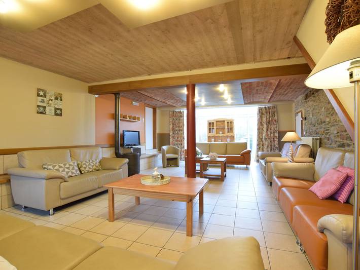 Ferienhaus für 31 Personen, mit Sauna und Terrasse sowie Pool, mit Haustier in Belgien - 2