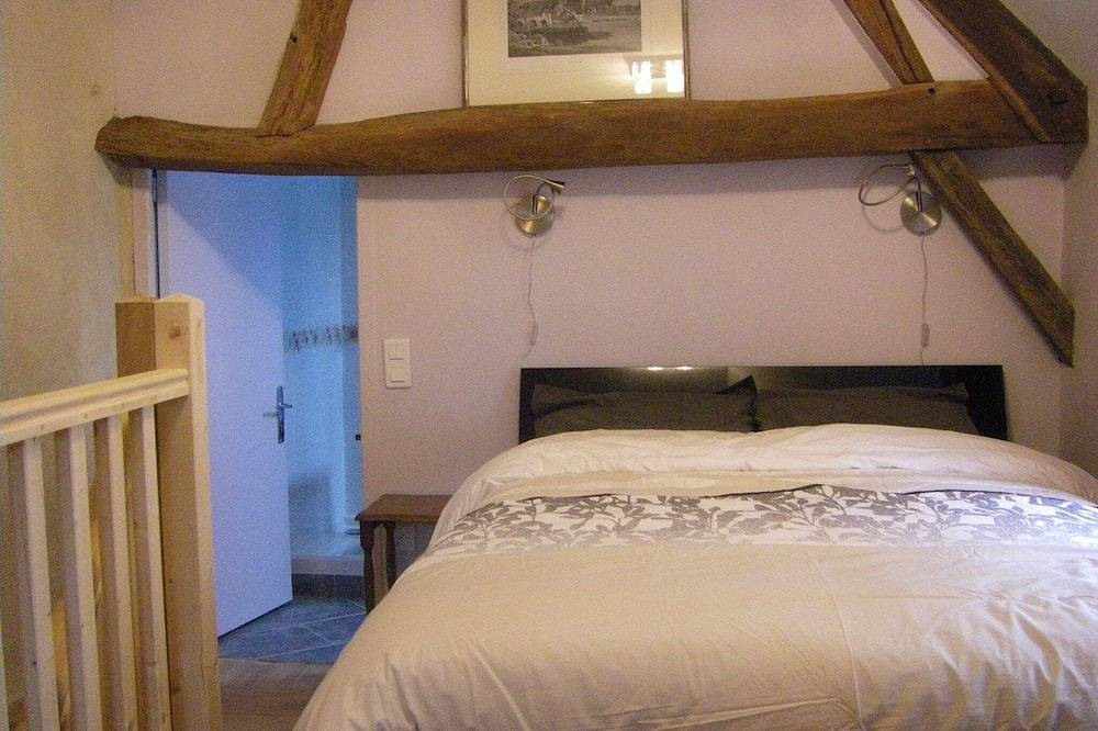 Maison avec cour intérieure, 2 à 4 couchages, à 2 pas du château d'Amboise. in Amboise, Région de Tours