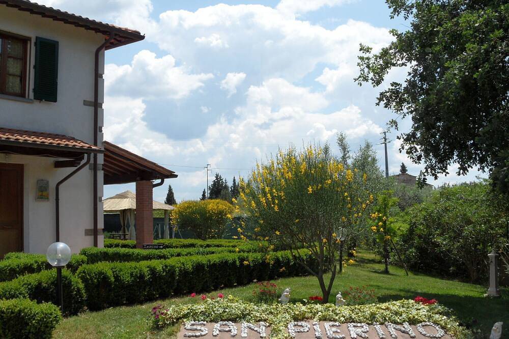 Geheel appartement, 'La Alba' in het hart van Toscane, met tuin en zwembad in Montelupo Fiorentino, Provincie Florence