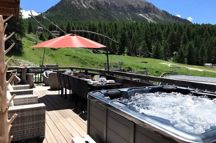 Casa rural para 16 personas, con jardín y jacuzzi - 1