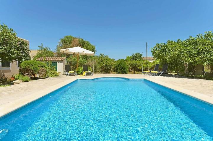 Casa de vacaciones para 4 personas, con balcón además de piscina y jardín - 1