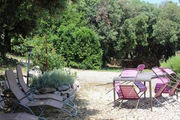 Gîte pour 6 personnes, avec piscine, animaux acceptés à Minerve (Hérault)