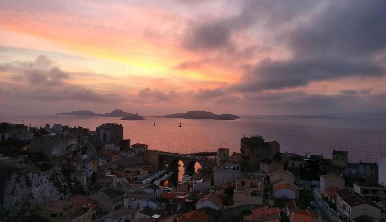 Appartement entier, Serenity Escape Marseille - Sea View & Sunset in Marseille, Région de Marseille
