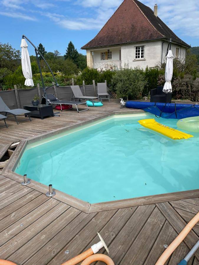 Location de vacances pour 4 personnes, avec piscine ainsi que jardin et vue à Saint-Léon-sur-Vézère - 3