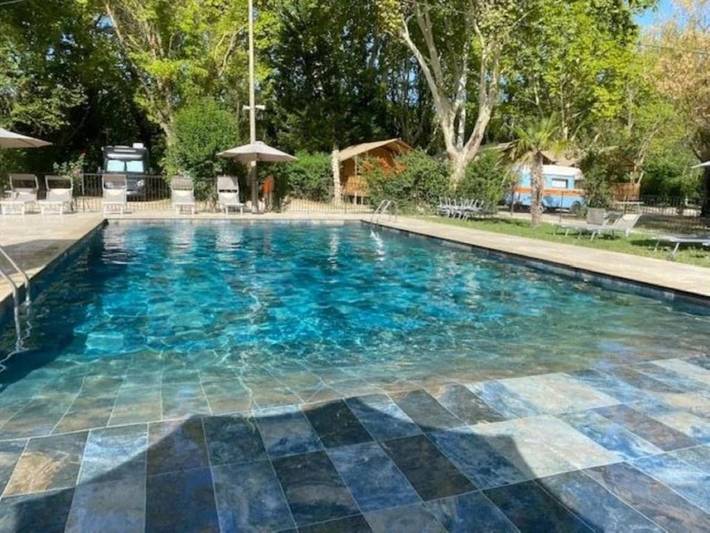 Camping pour 5 personnes, avec Piscine