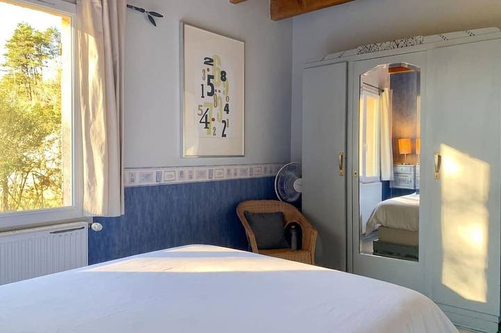 Location de vacances pour 7 personnes, avec piscine ainsi que terrasse et jardin à Saint-Géry - 4