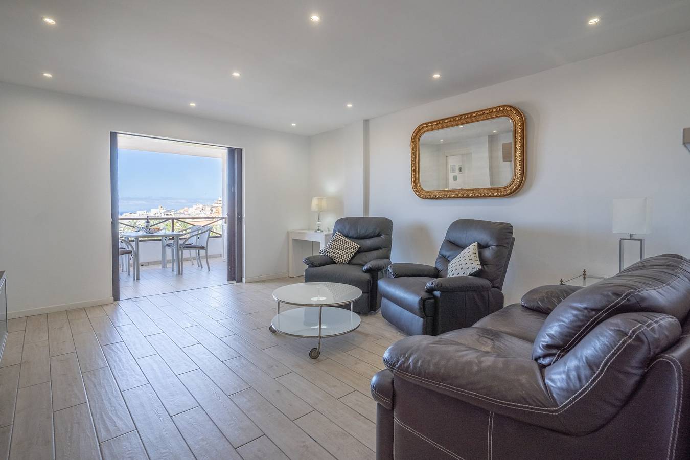 Apartamento entero, Apartamento de vacaciones para 4 personas con balcón in Los Cristianos, Arona 