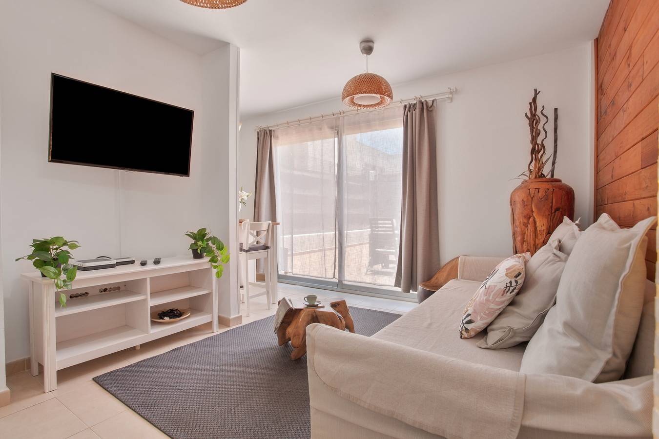 Geheel appartement, Vakantie Appartement 'Native Coconut House' met Privé Terras en Wi-Fi in Puerto de Corralejo, La Oliva