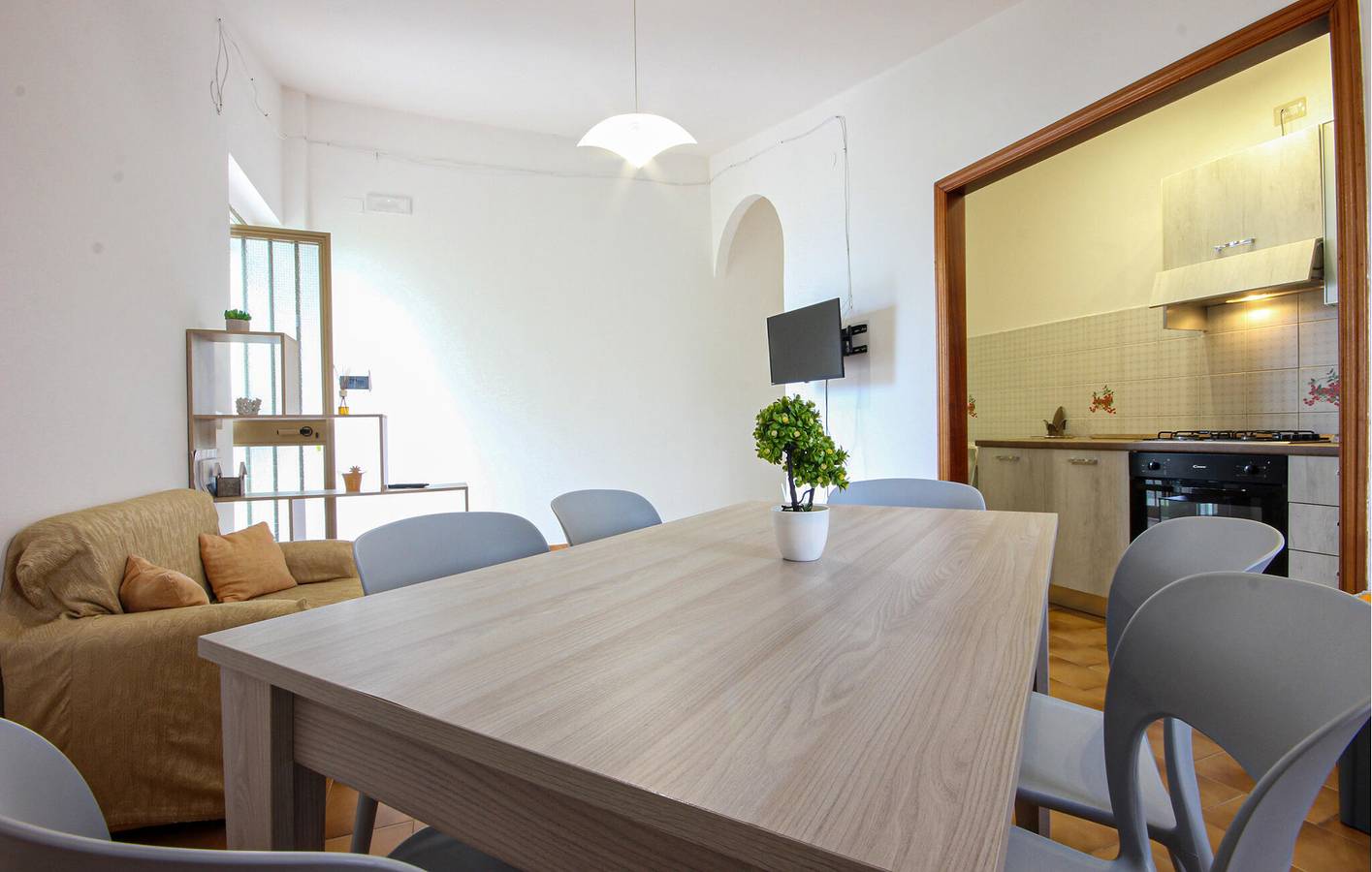 Entire holiday apartment, Beachside Apartment with Parking and WiFi in Casal Velino, Cilento Coast