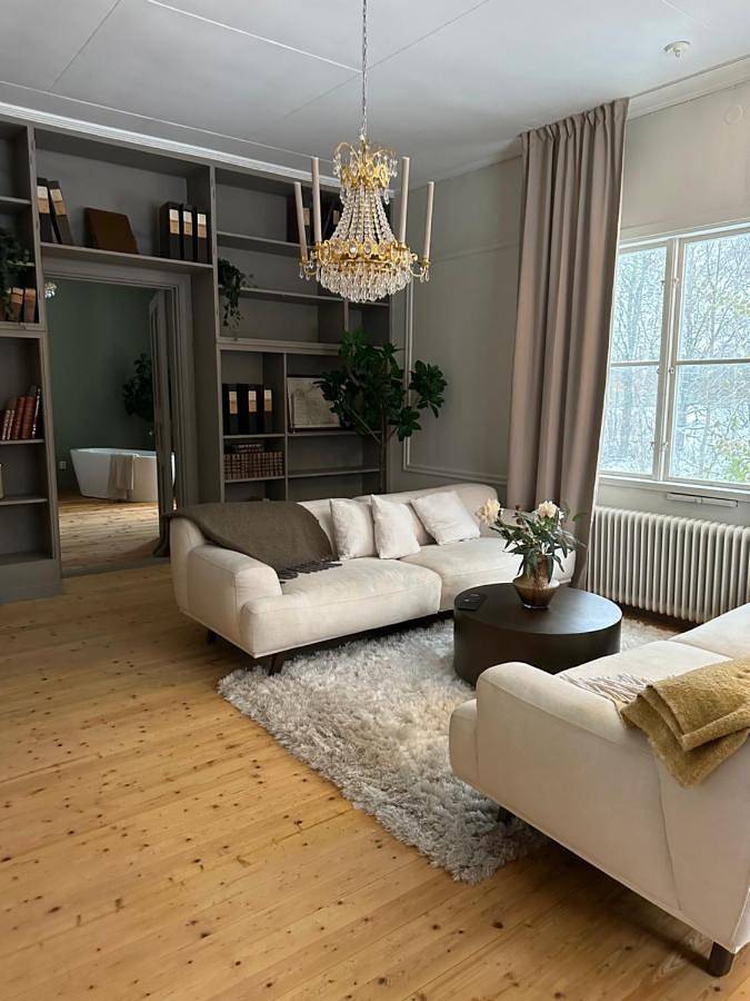 Hus för 2 Personer, med Terass samt Trädgård och Utsikt och Sjöutsikt i Västmanland