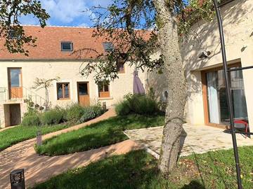 Gîte pour 12 personnes, avec jardin et vue, animaux acceptés dans Vinon