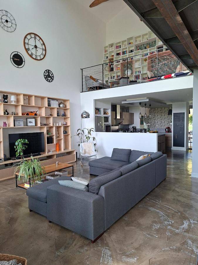 Location de vacances pour 6 personnes, avec jardin ainsi que piscine et terrasse à Le Chay (Charente-Maritime)