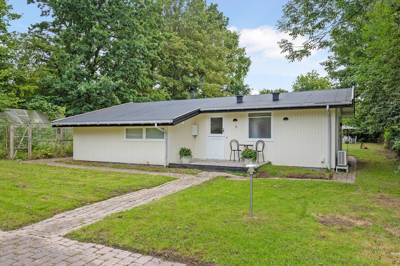 Neu renoviertes Sommerhaus mitten im Wald in Faxe Ladeplads, Schwedische Ostsee