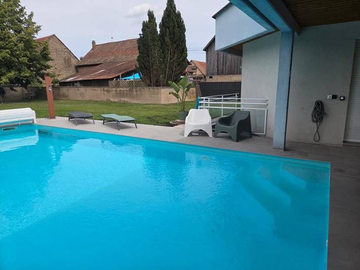 Location de vacances pour 8 personnes, avec vue ainsi que jardin et piscine à Plobsheim - 4