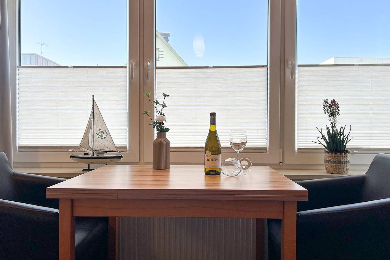 Ganze Wohnung, Strandnah und mit Meerblick: Ferienwohnung 4 im Haus Seeluft Duhnen in Duhnen, Cuxhaven
