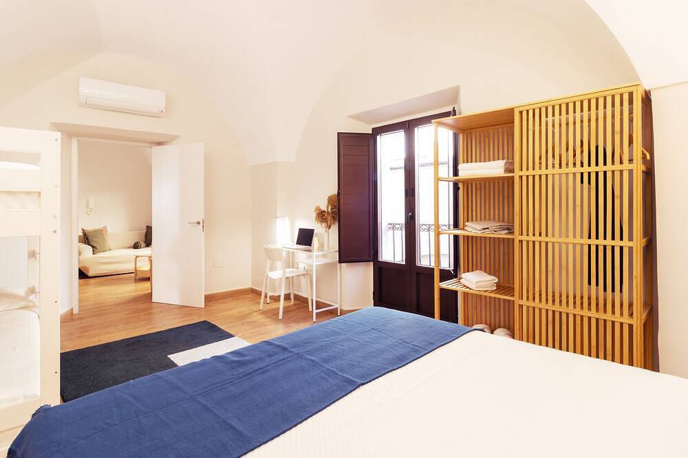 Appartement entier, Apartments Plaza Mayor 35, 105 Family in Cáceres, Région de Cáceres