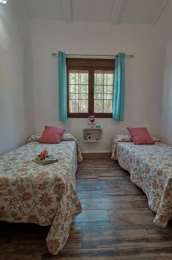 Casa rural para 18 personas, con piscina además de jardín y vistas en Prado del Rey - 3