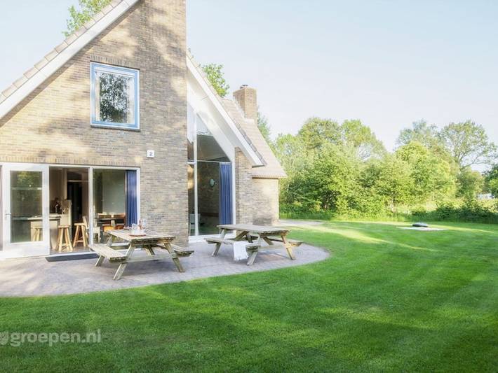 Location de vacances pour 16 personnes, avec terrasse, adapté aux familles à Assen