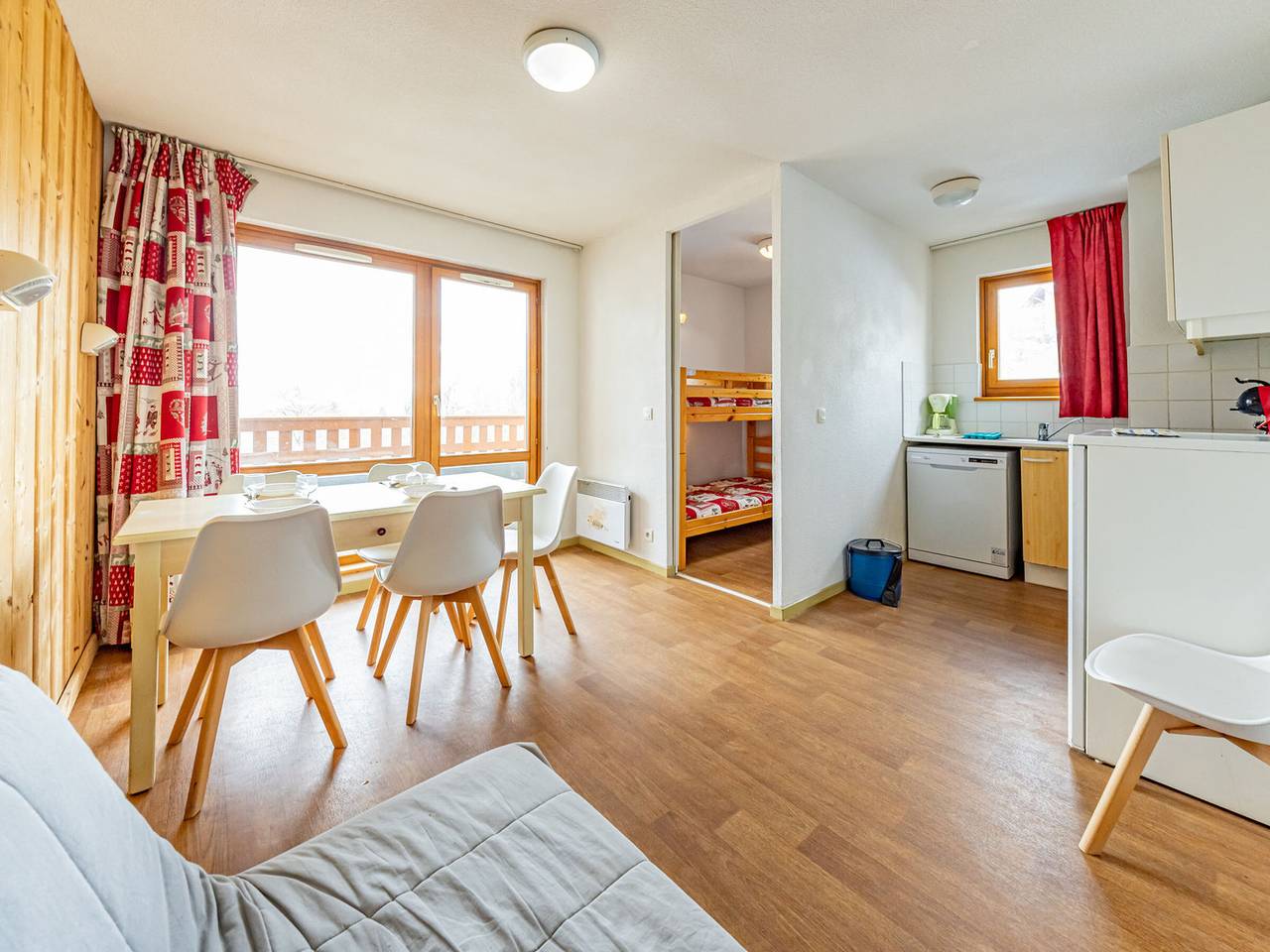 Appartement entier, Appartement aux pistes, 6 pers, 2 ch, sans wifi in Saint-François-Longchamp, Le Grand Domaine