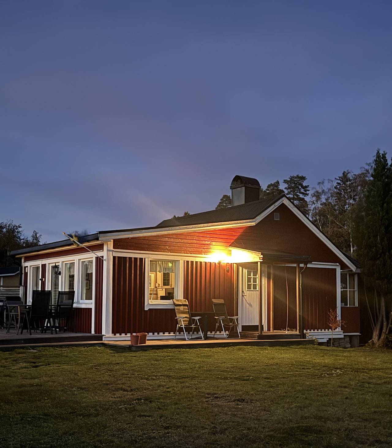 Hus för 4 Personer med terass in Vänern
