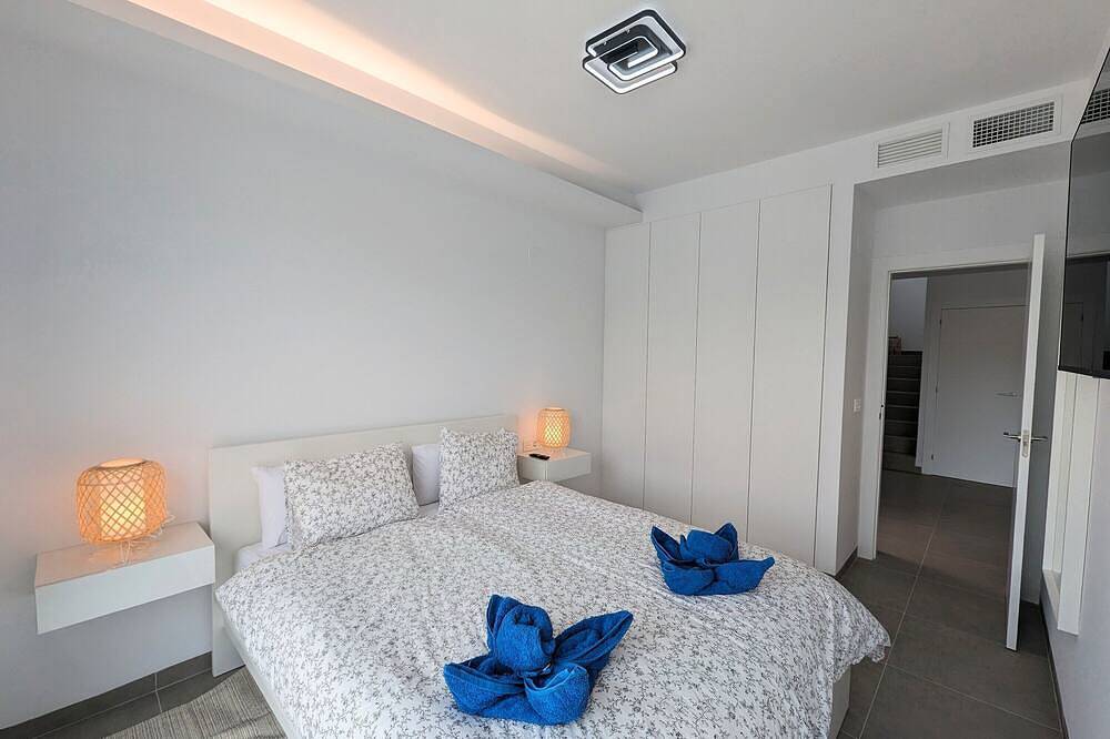 Villa exclusiva con jacuzzi, piscina privada, Wi-Fi y aire acondicionado in Los Montesinos, Costa Blanca