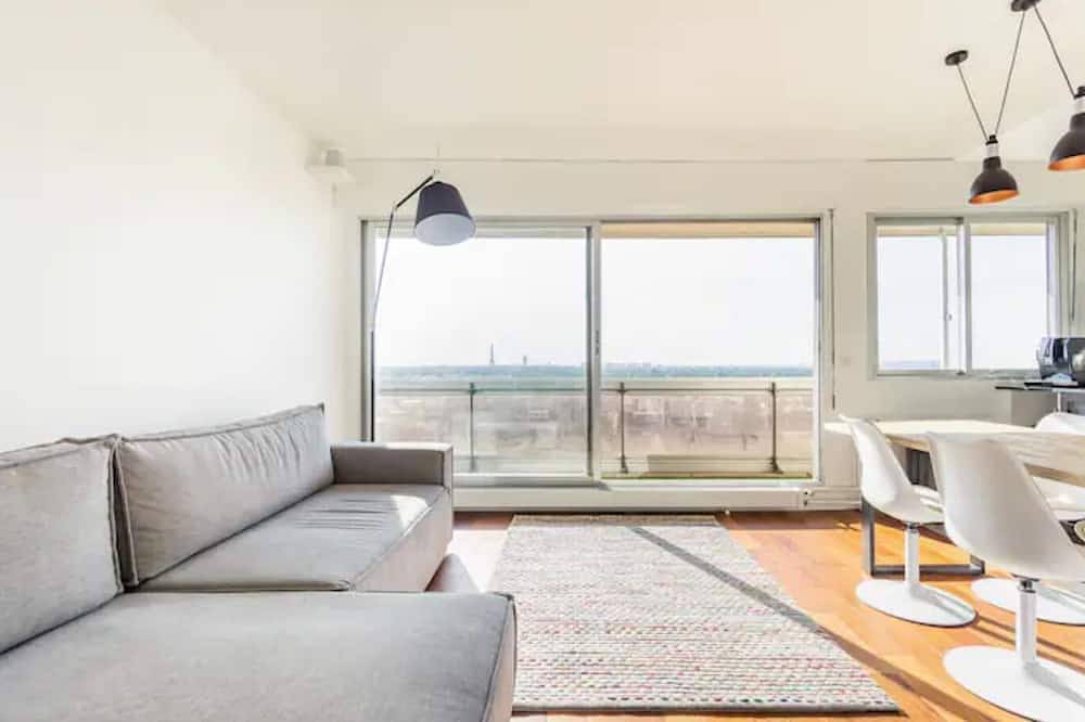Ganze Wohnung, Comfortion Le Papillon - view of Paris and pool in Puteaux, Hauts-de-Seine