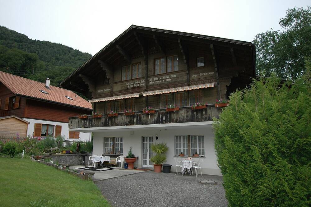 Chalet in Wilderswil met Jungfrau-uitzicht in Wilderswil, Meer van Thun