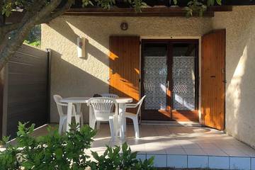 Gîte pour 4 personnes, avec jardin à Saint-Martin-d'Ardèche