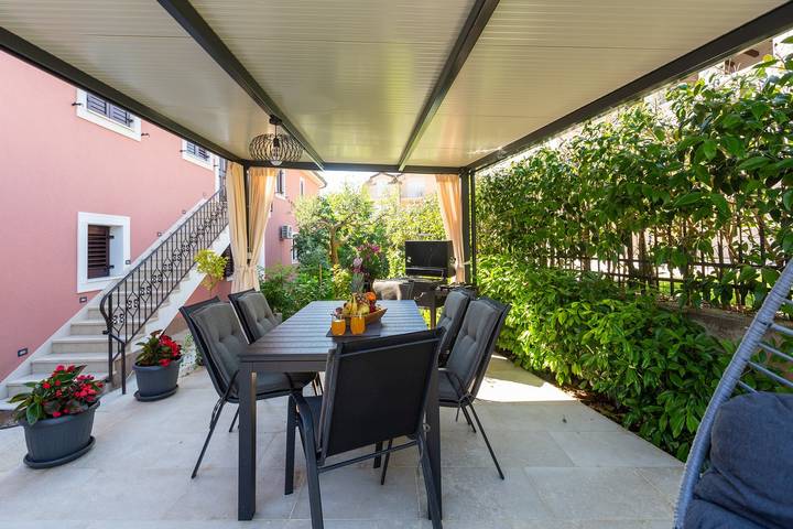 Ferienwohnung für 4 Personen, mit Garten in Funtana - 2