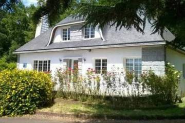 Location de vacances pour 8 personnes, avec jardin à Châteaubriant