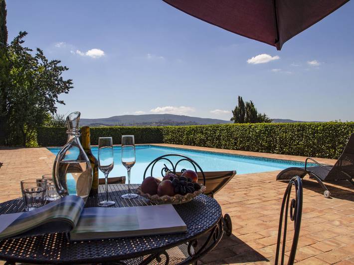 Location de vacances pour 10 personnes, avec vue ainsi que terrasse et jardin, animaux acceptés à San Gimignano - 3