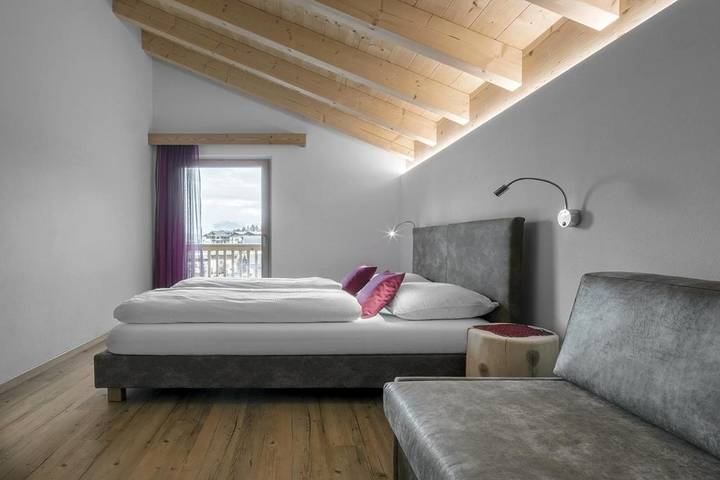 Appartamento per 4 persone, con Balcone e Terrazza nonché Giardino e Panorama a Badia