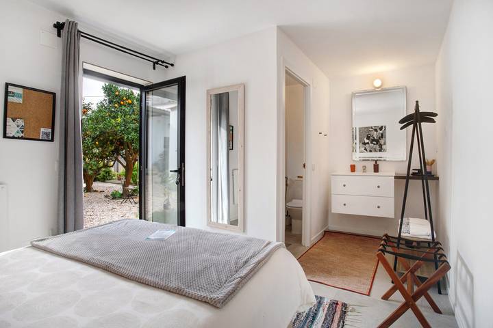Casa de férias para 2 pessoas, com vista para o lago e jardim em Óbidos