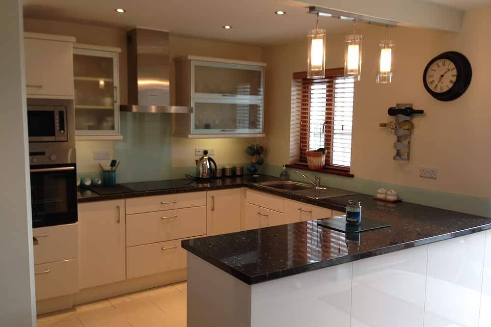 Cahirciveen Marina, Ring Of Kerry, 2bed/2bath House in Caher, Cahersiveen