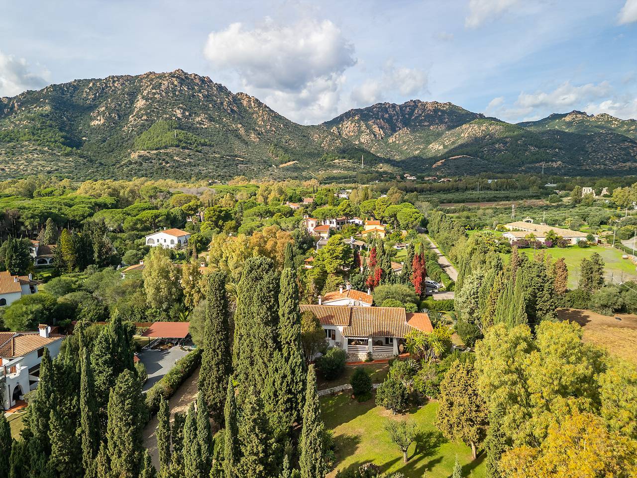 Luxury Villa Flaminia, 50 mt from the beach in Santa Margherita di Pula, Pula und Umgebung