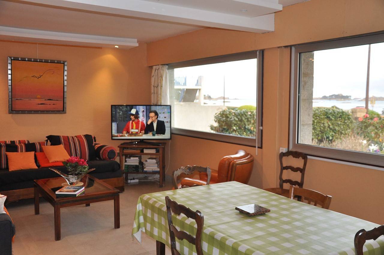 Apartamento entero, Apartamento de vacaciones para 4 personas con terraza in Trégastel, Costa de granito rosa