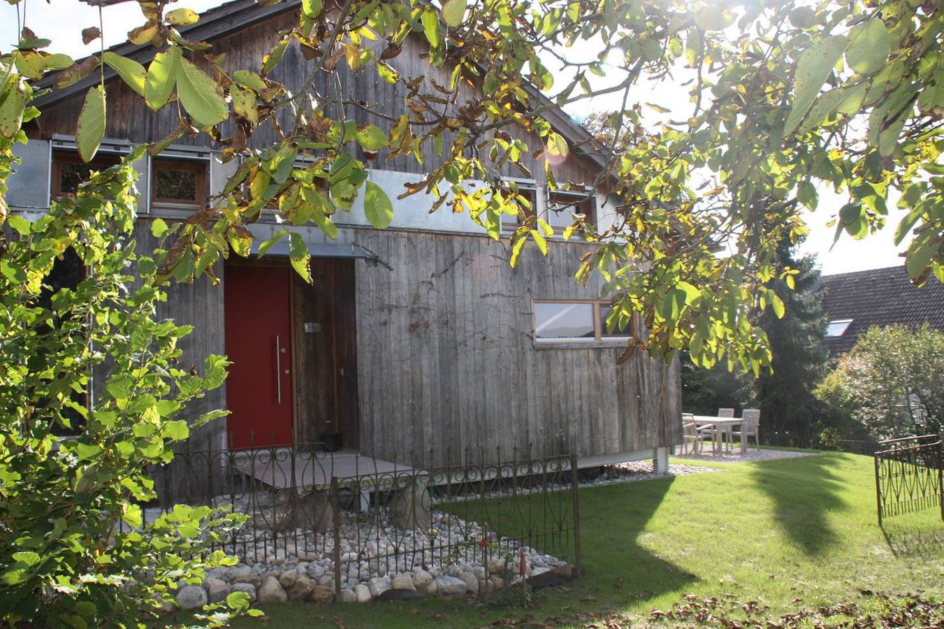 Sonnenchalet: Luxus-Chalet mit Terrasse, Kaminofen & Wlan in Bodman-Ludwigshafen in Bodman-Ludwigshafen, Landkreis Konstanz