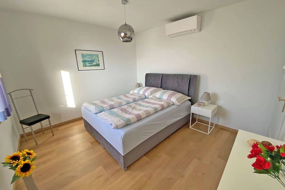 Ganze Wohnung, Charmante Wohnung im Parterre eines Zweifamilienhauses in Cugnasco-Gerra, Tessiner Alpen