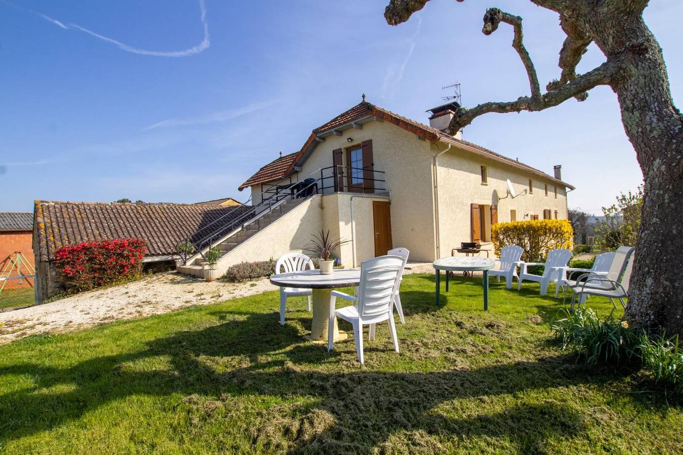 Cottage for 8 People in Doissat, Périgord Noir