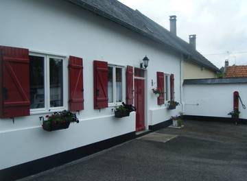 Gîte pour 4 personnes, avec terrasse et jardin à Lanchères