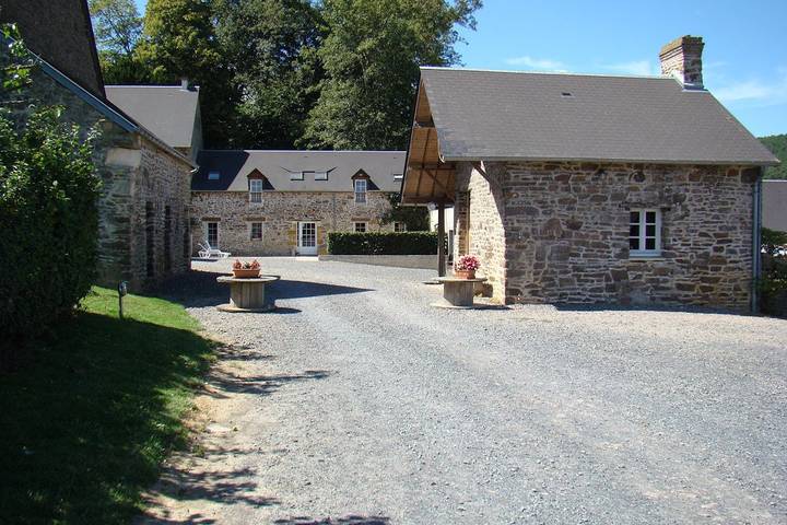 Gîte pour 19 personnes, avec terrasse et jardin