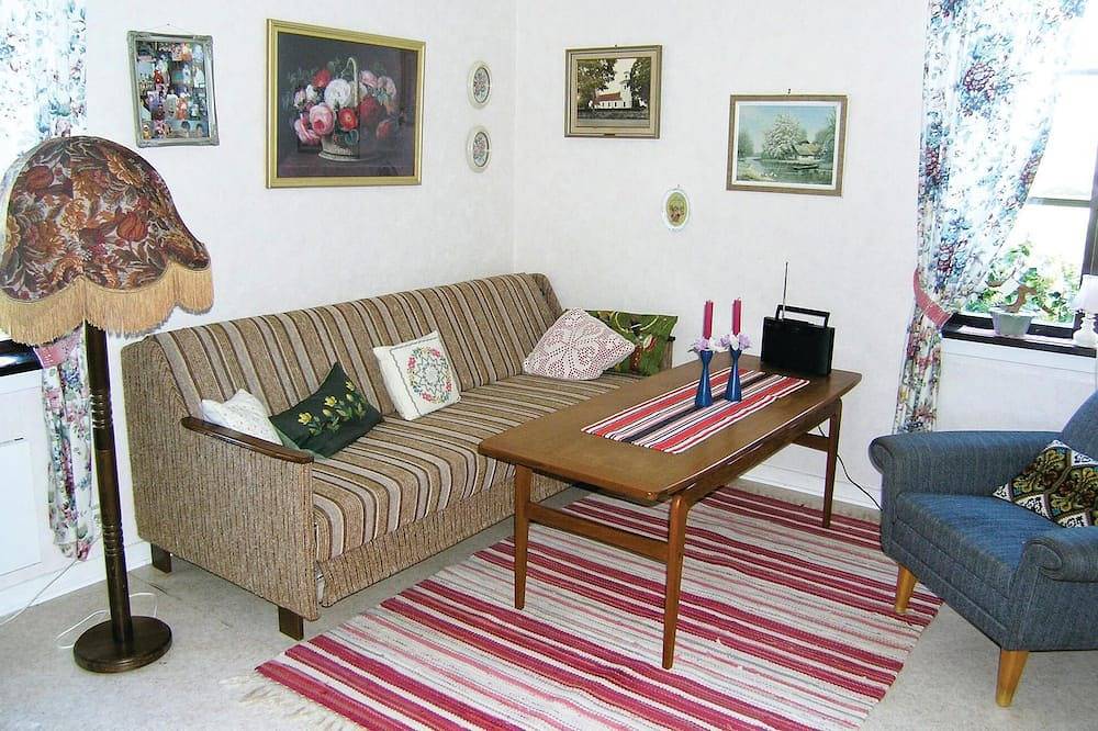 Gemütliches Haus mit 2 Schlafzimmern in. in Ramkvilla, Jönköpings län