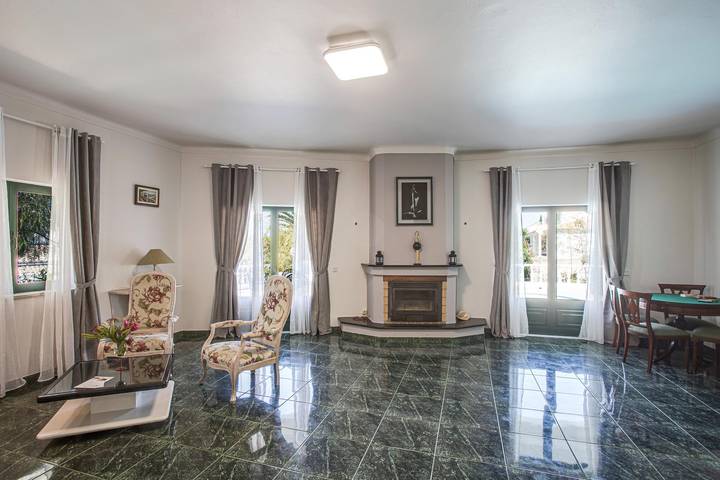 Vacation Home “Casa Sofia” with Pool, Wi-Fi, Terrace & Garden in Lagoa (City), Faro District